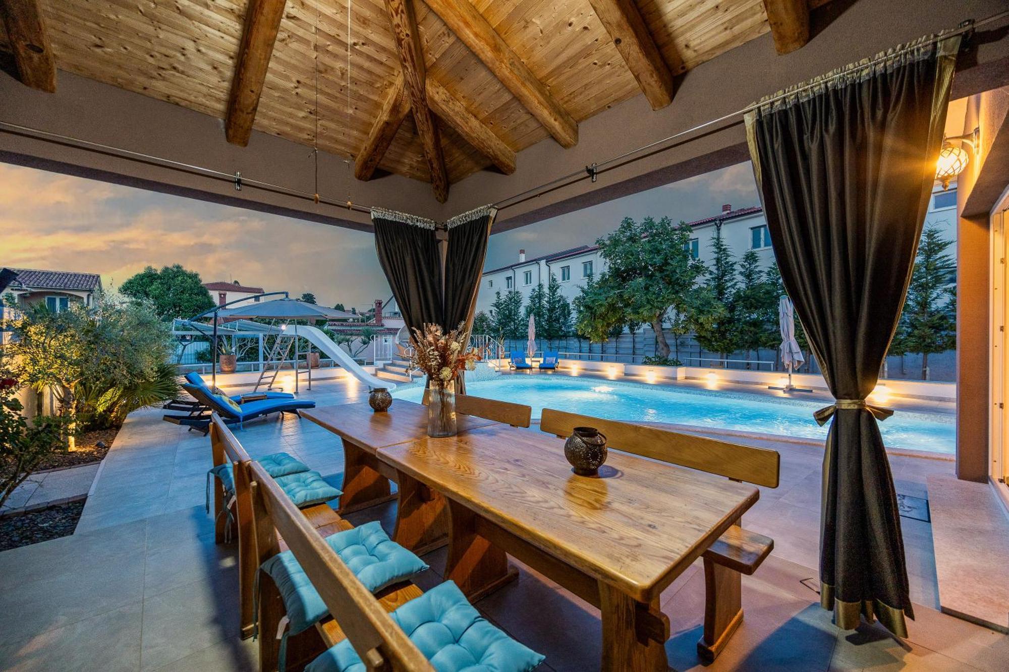 Five Bedroom Villa Emily With Pool In Медулин Экстерьер фото
